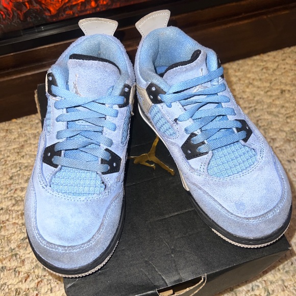 Air Jordan 4 Retro University Blue - Picture 2 of 6